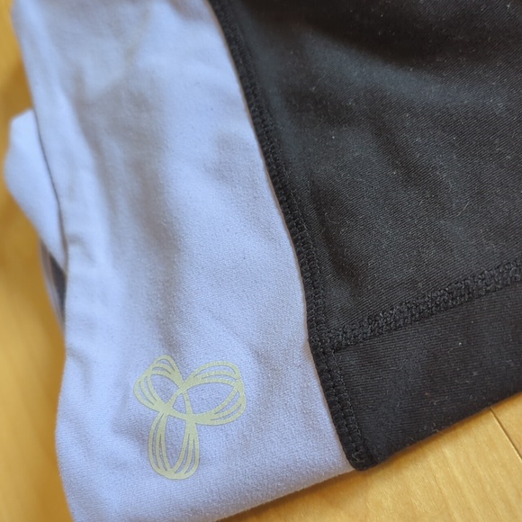 2 TNA leggings - Picture 2 of 3